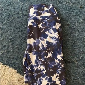 Size small floral print fabletics leggings